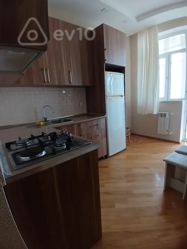 Kirayə verilir 2 otaqlı yeni tikili 73 m²