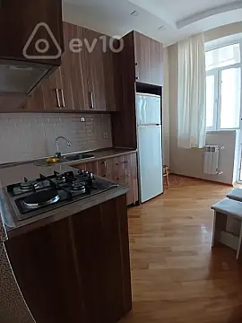 Kirayə verilir 2 otaqlı yeni tikili 73 m²