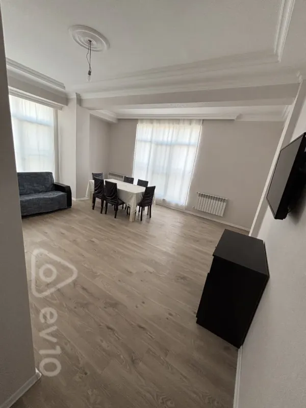 Kirayə verilir 2 otaqlı yeni tikili 93 m²