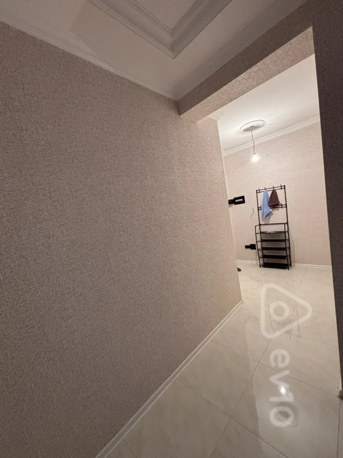 Kirayə verilir 2 otaqlı yeni tikili 93 m²