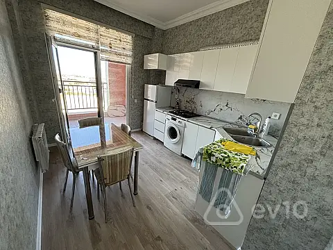 Kirayə verilir 2 otaqlı yeni tikili 93 m²