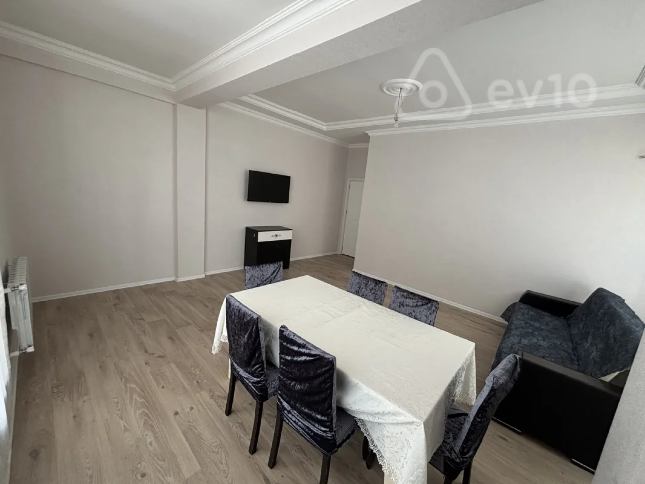 Kirayə verilir 2 otaqlı yeni tikili 93 m²