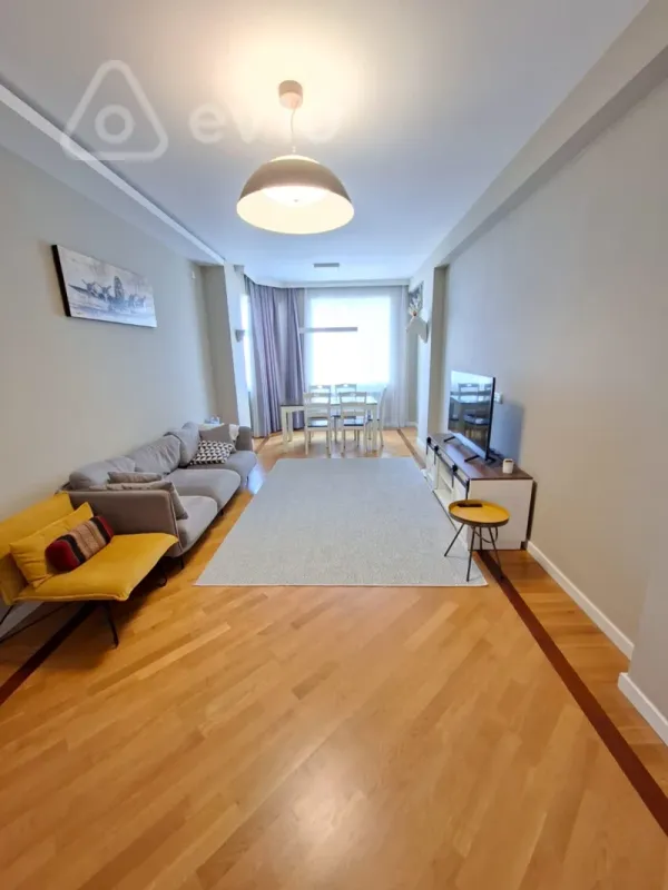 Satılır 2 otaqlı yeni tikili 90 m²