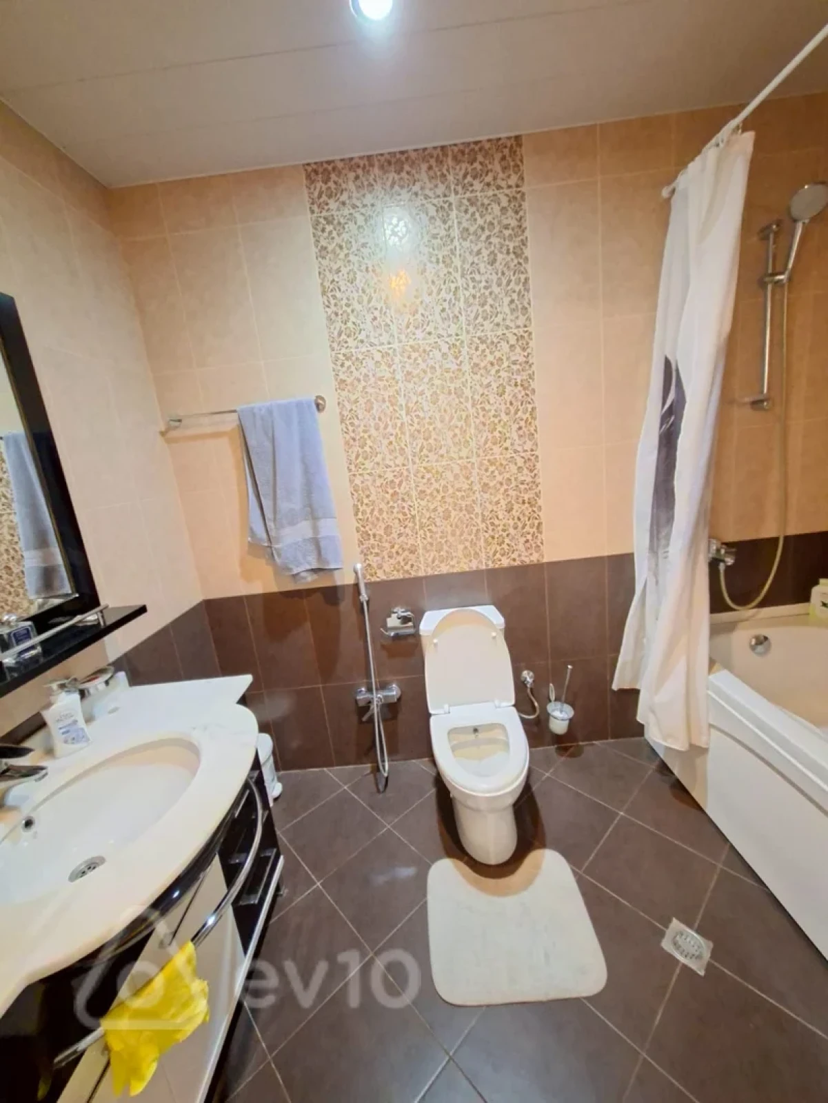 Satılır 2 otaqlı yeni tikili 90 m²