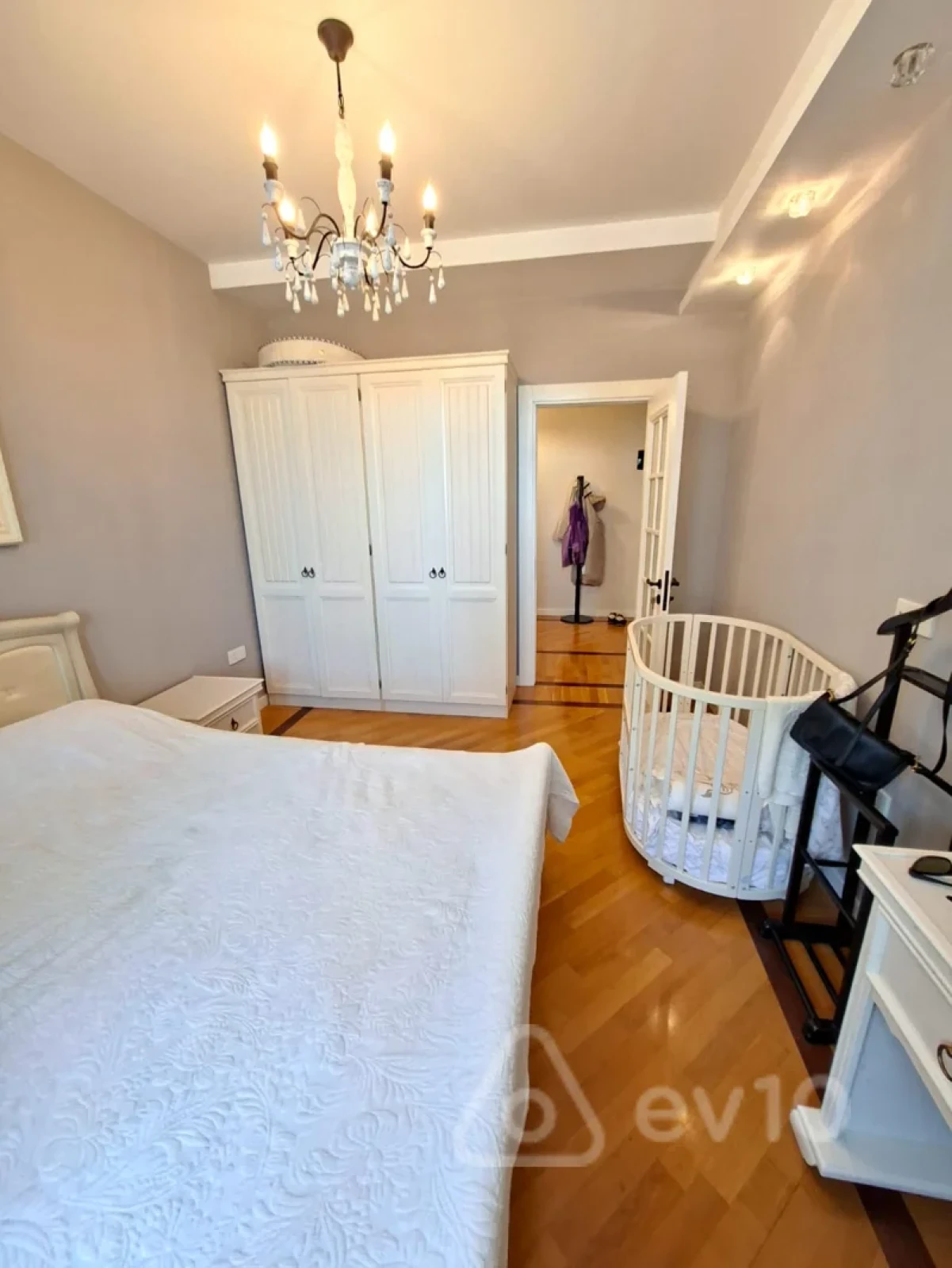 Satılır 2 otaqlı yeni tikili 90 m²