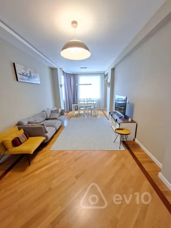 Satılır 2 otaqlı yeni tikili 90 m²