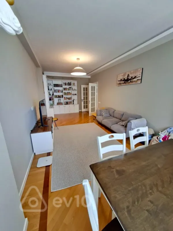 Satılır 2 otaqlı yeni tikili 90 m²