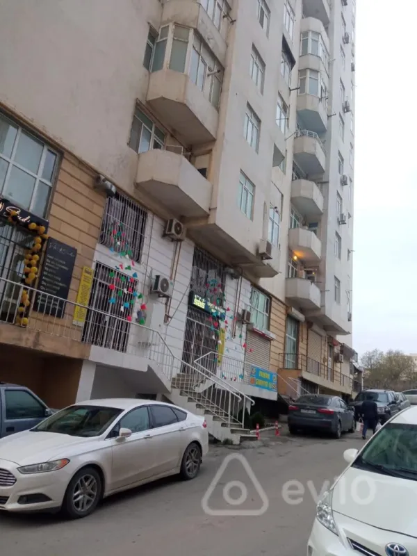 Satılır 3 otaqlı yeni tikili 125 m²