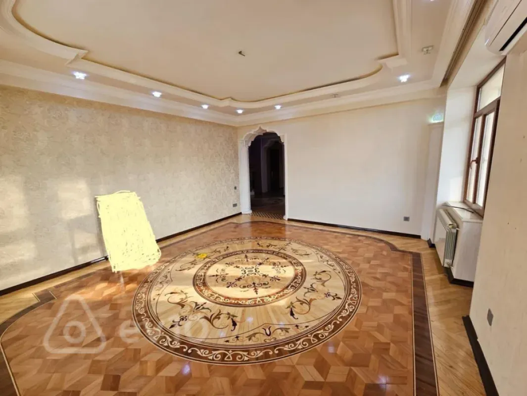 Satılır 3 otaqlı yeni tikili 125 m²