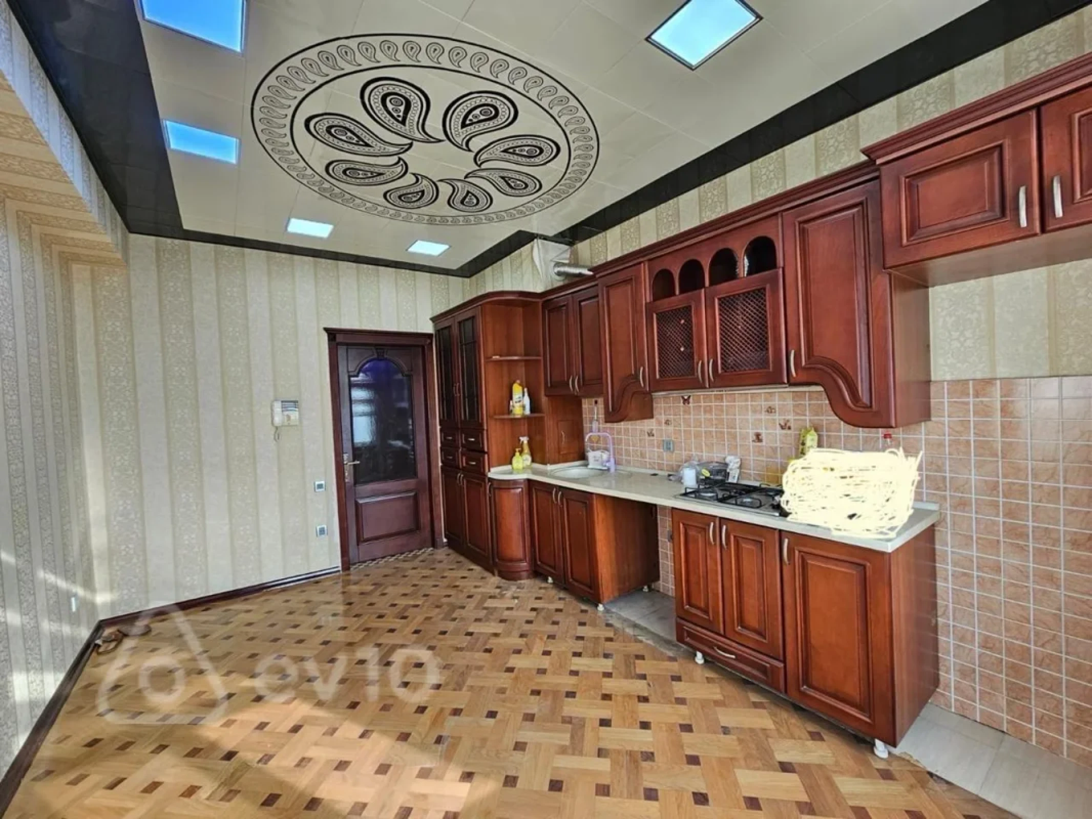 Satılır 3 otaqlı yeni tikili 125 m²