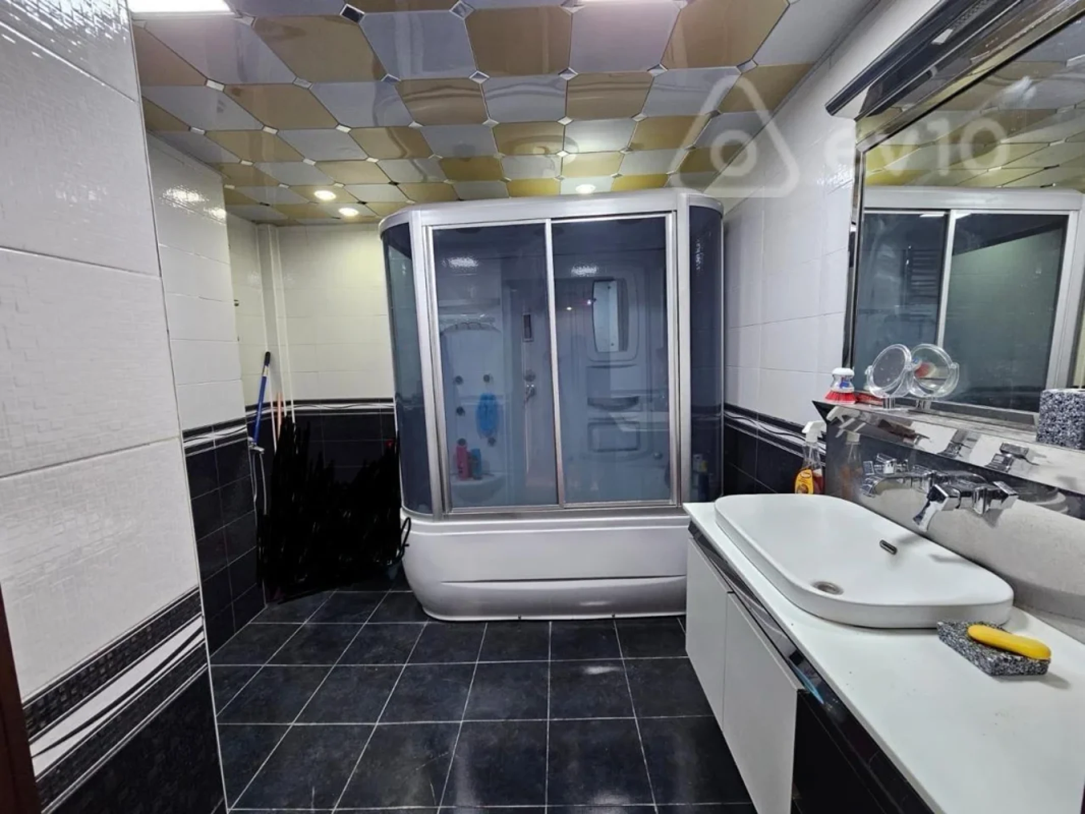 Satılır 3 otaqlı yeni tikili 125 m²