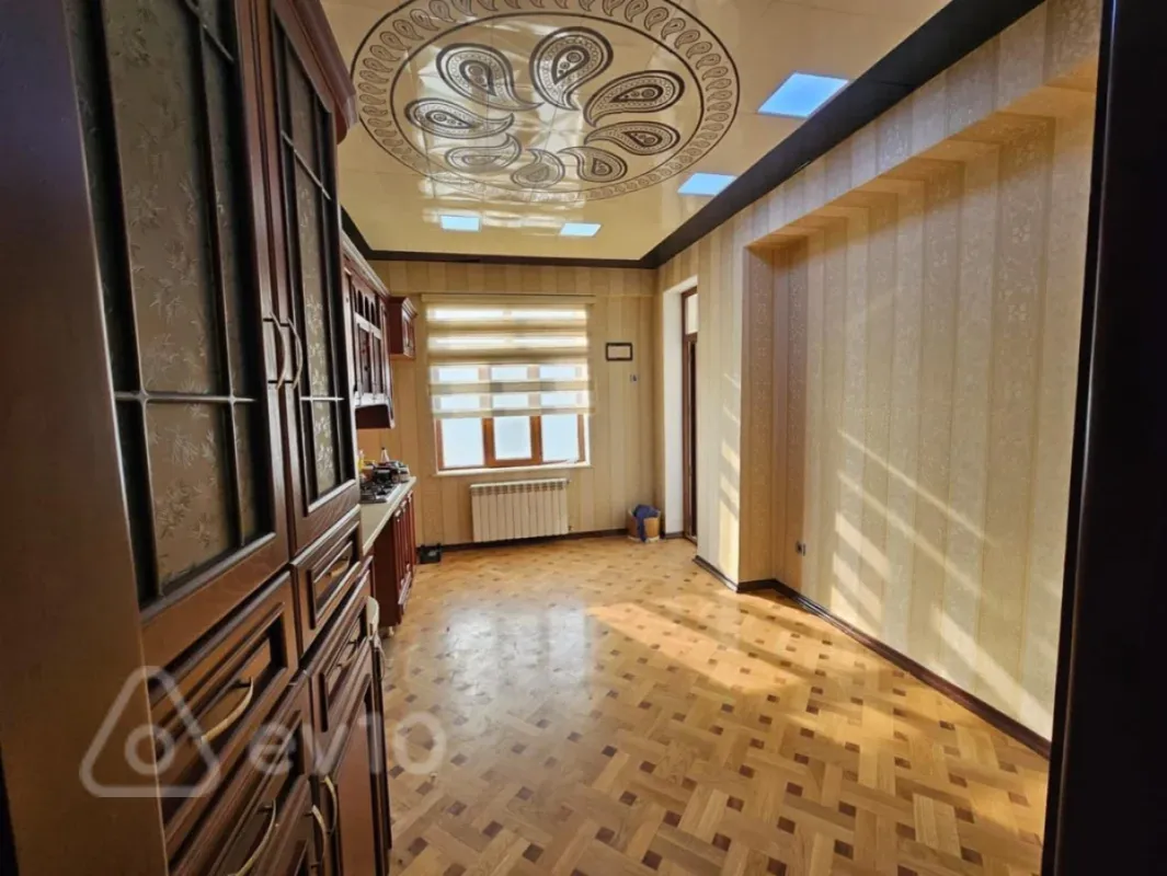 Satılır 3 otaqlı yeni tikili 125 m²