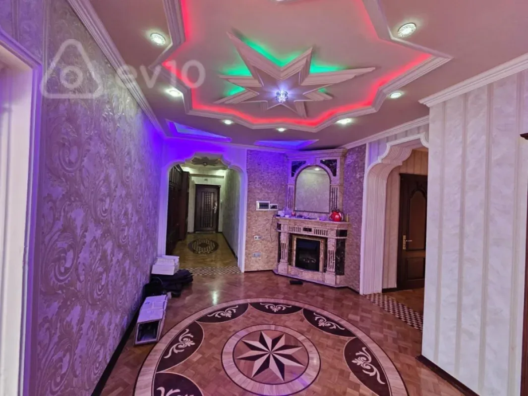 Satılır 3 otaqlı yeni tikili 125 m²