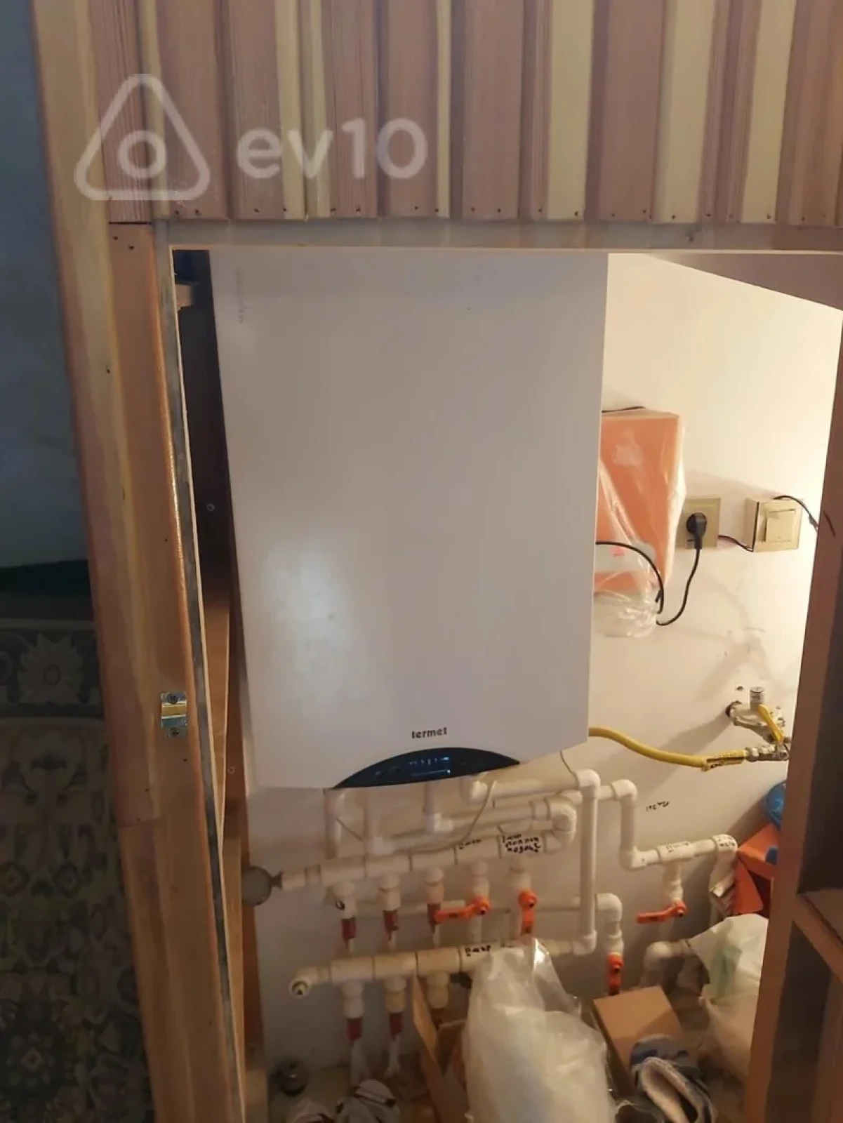 Satılır 7 otaqlı həyət evi 250 m²