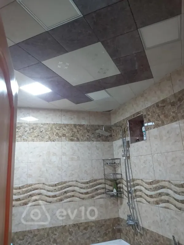 Satılır 7 otaqlı həyət evi 250 m²
