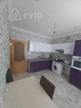 Satılır 7 otaqlı həyət evi 250 m²