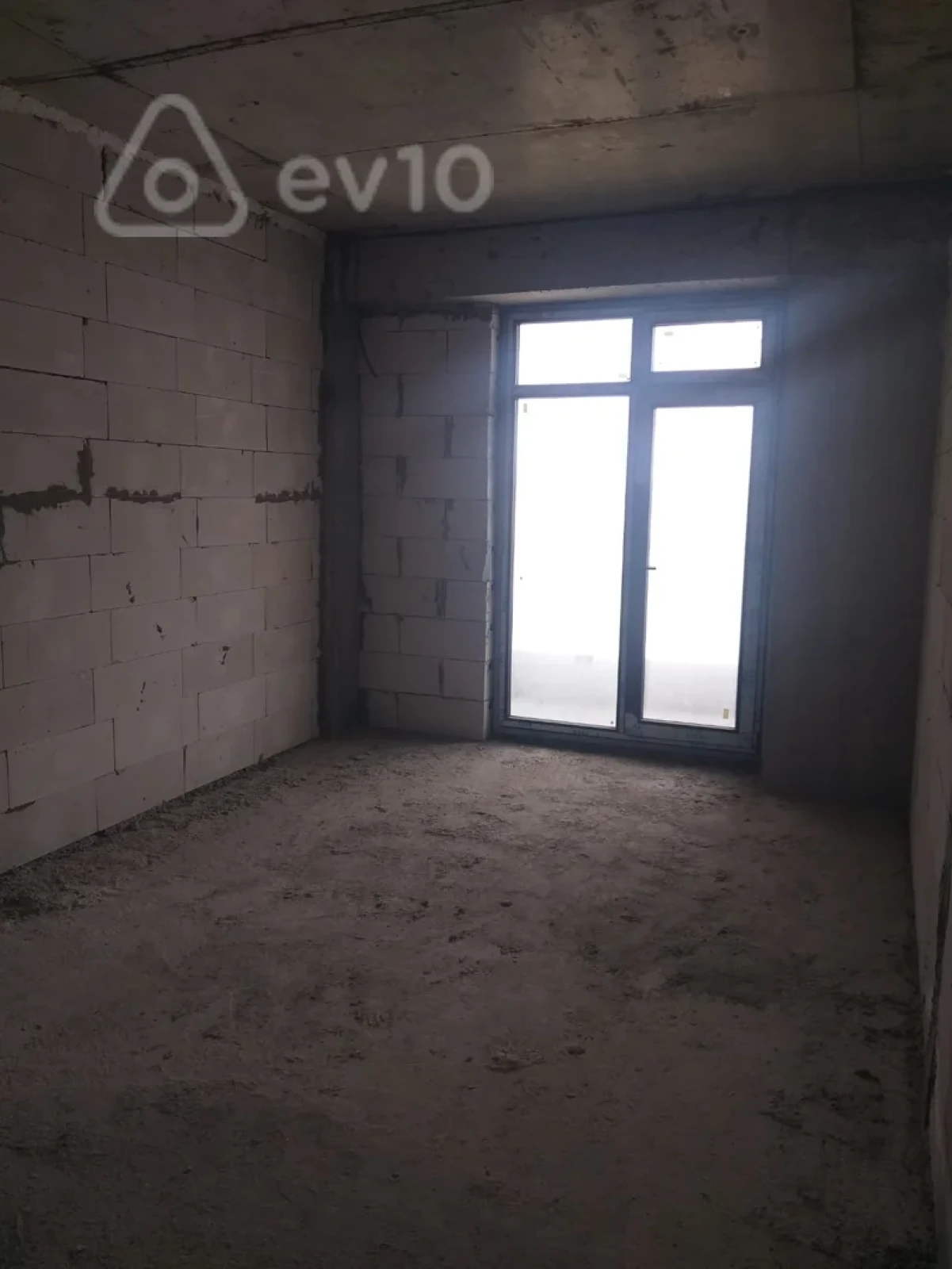 Satılır 1 otaqlı yeni tikili 65 m²
