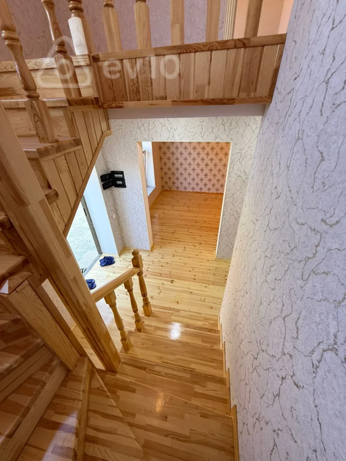 Satılır 4 otaqlı həyət evi 140 m²