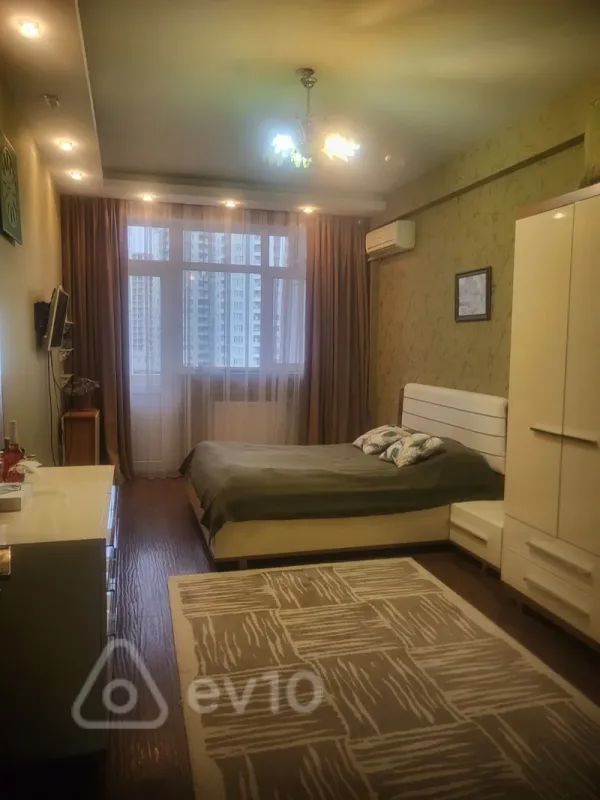 Satılır 4 otaqlı yeni tikili 178 m²