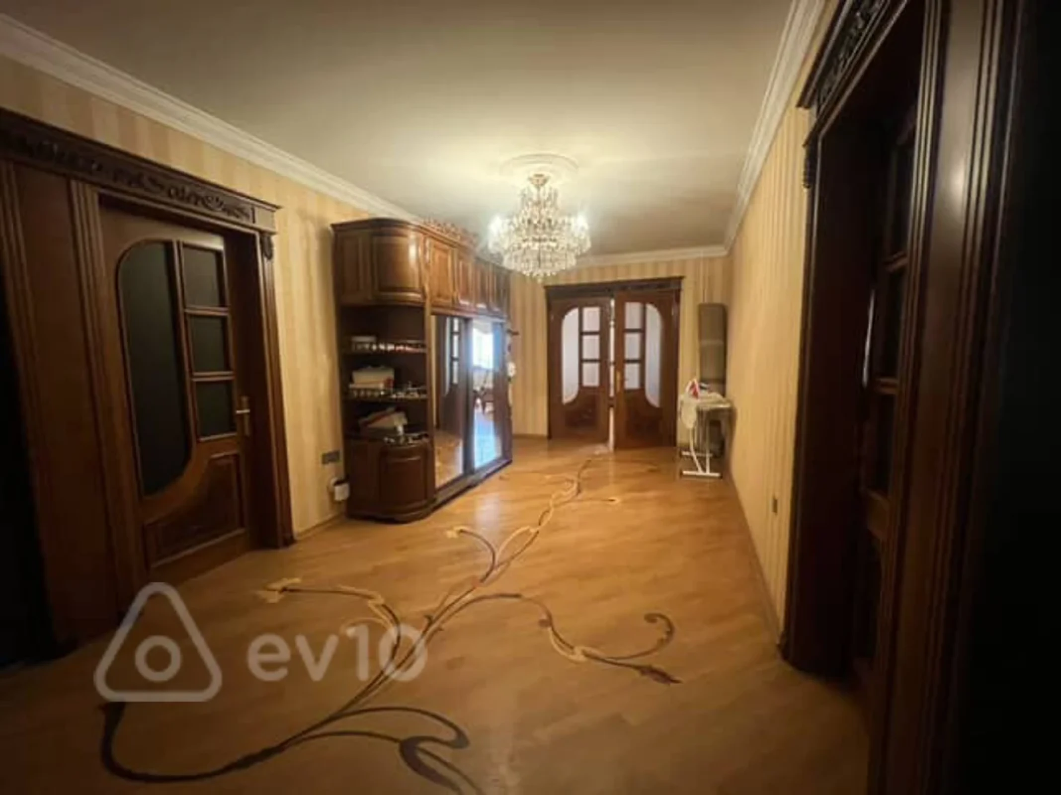 Kirayə verilir 3 otaqlı köhnə tikili 85 m²