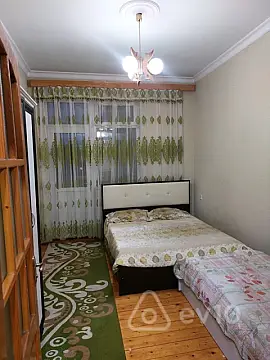 Kirayə verilir 3 otaqlı köhnə tikili 85 m²