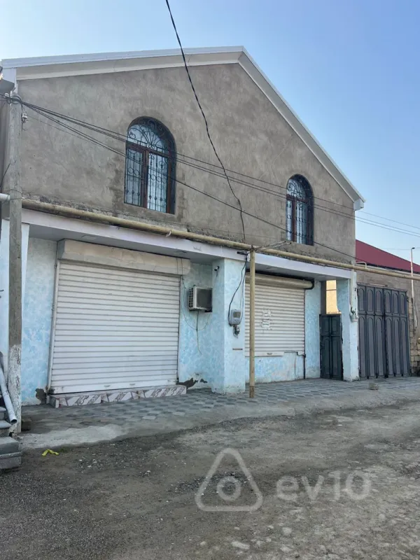 Satılır 5 otaqlı həyət evi 228 m²