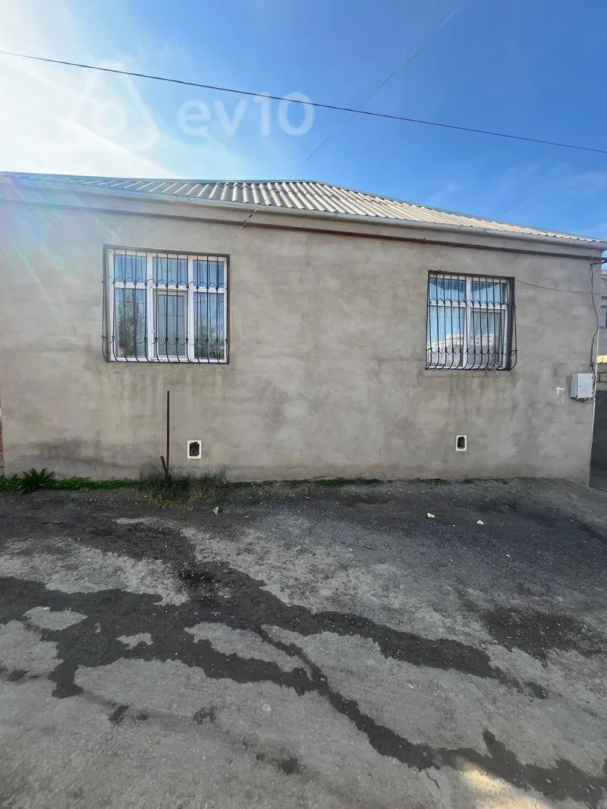 Satılır 2 otaqlı həyət evi 42 m²