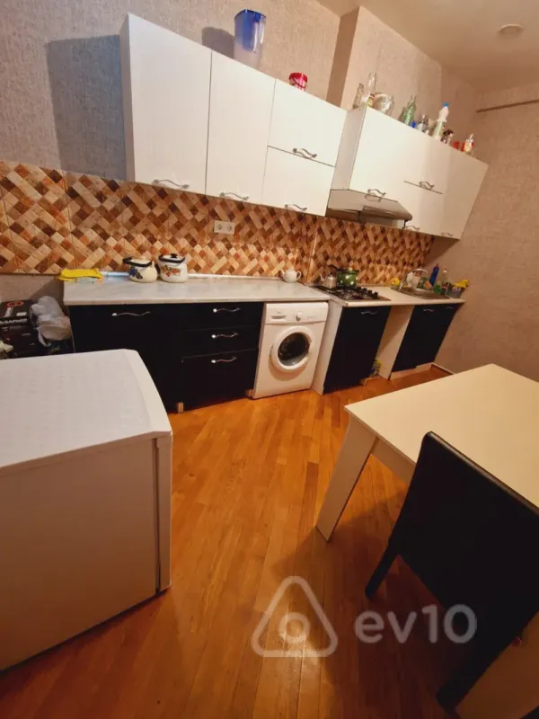 Kirayə verilir 3 otaqlı yeni tikili 90 m²