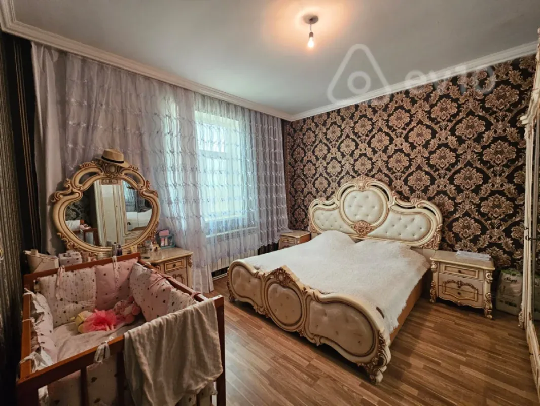 Satılır 4 otaqlı həyət evi 140 m²
