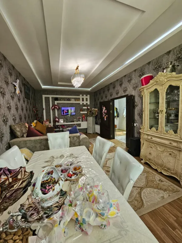 Satılır 4 otaqlı həyət evi 140 m²