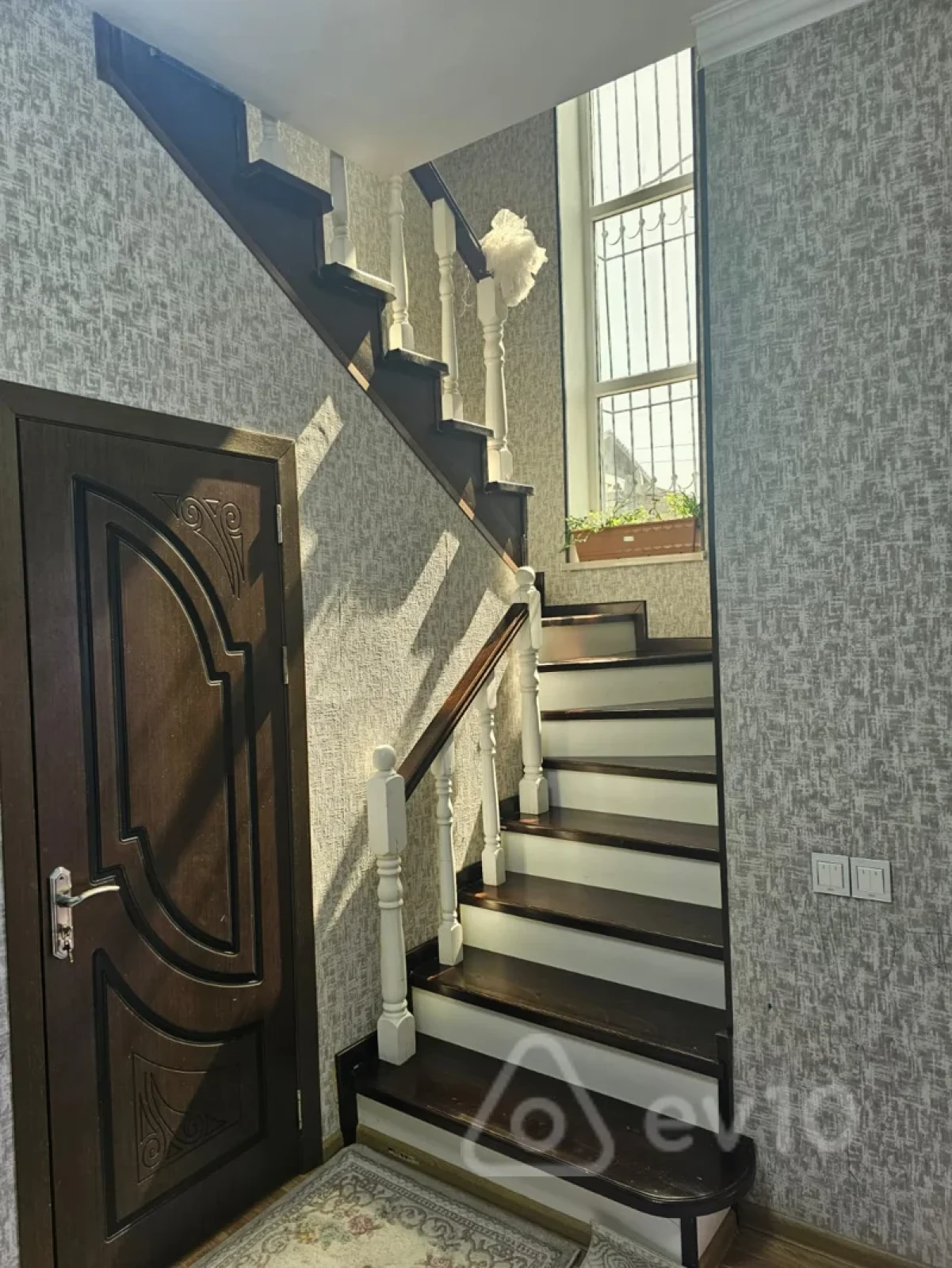 Satılır 4 otaqlı həyət evi 140 m²