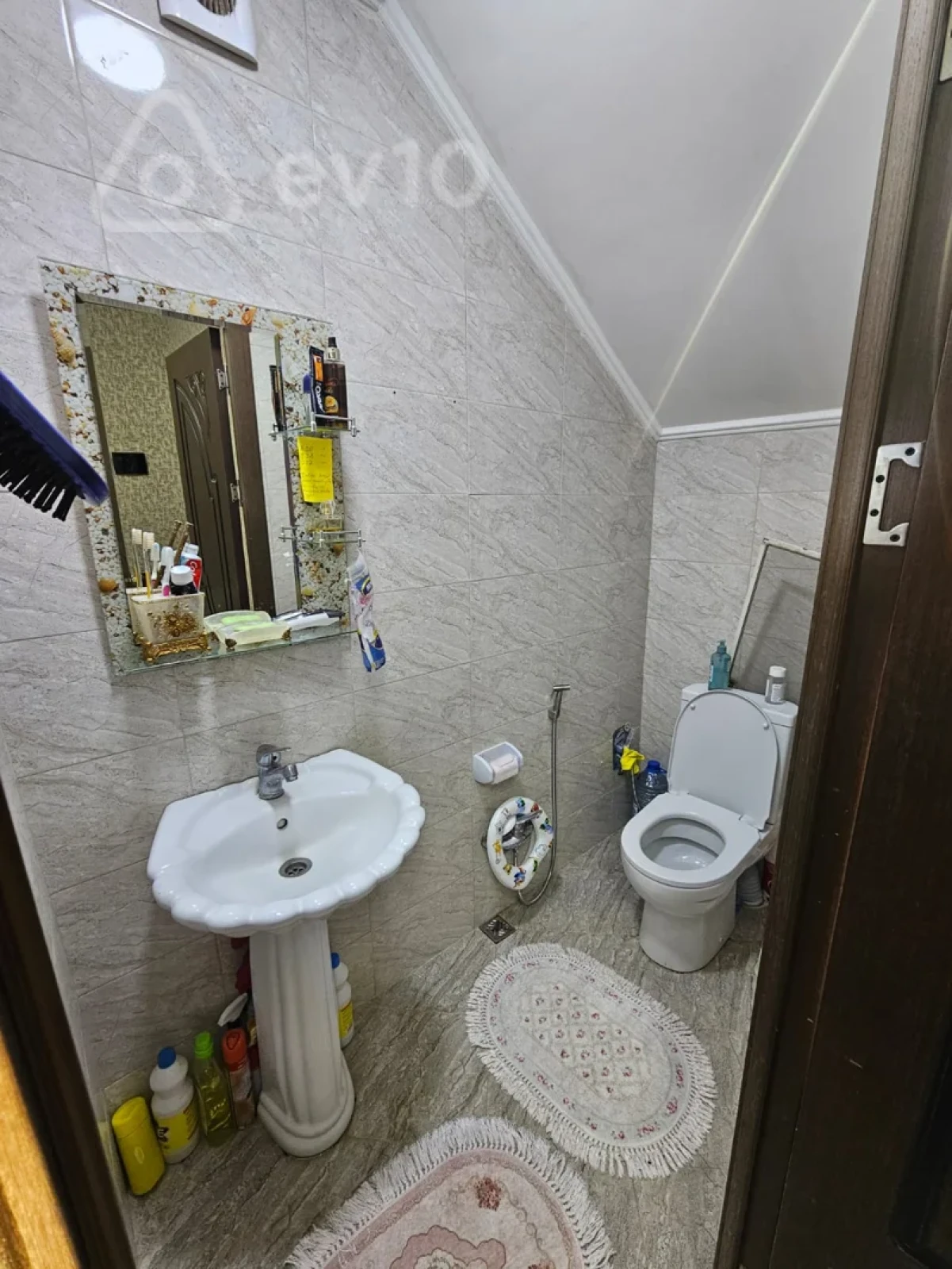 Satılır 4 otaqlı həyət evi 140 m²