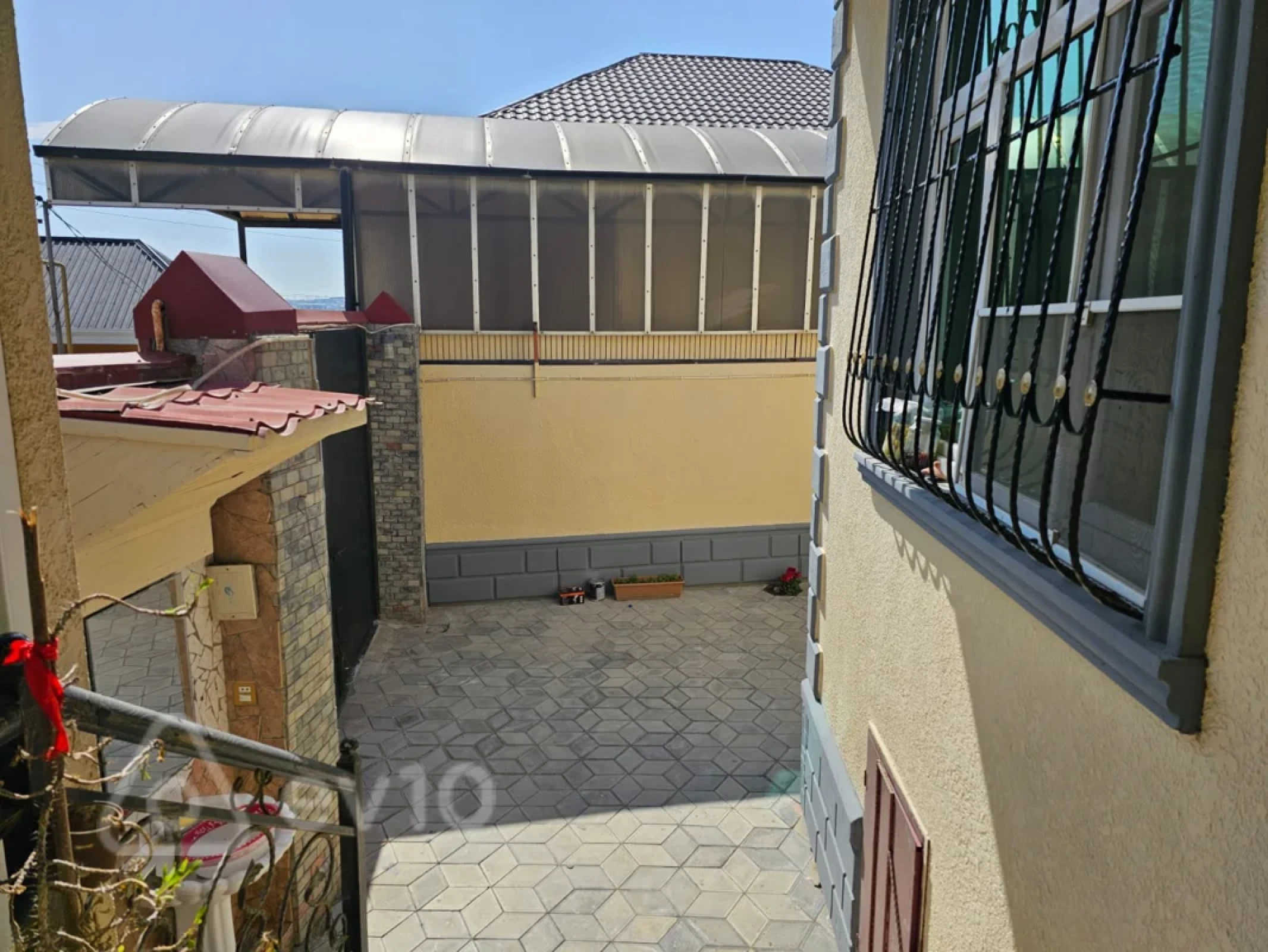 Satılır 4 otaqlı həyət evi 140 m²