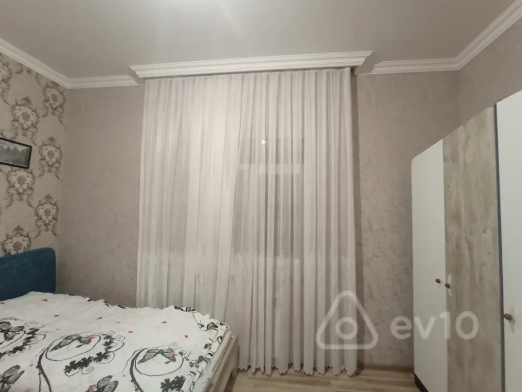 Satılır 4 otaqlı həyət evi 140 m²