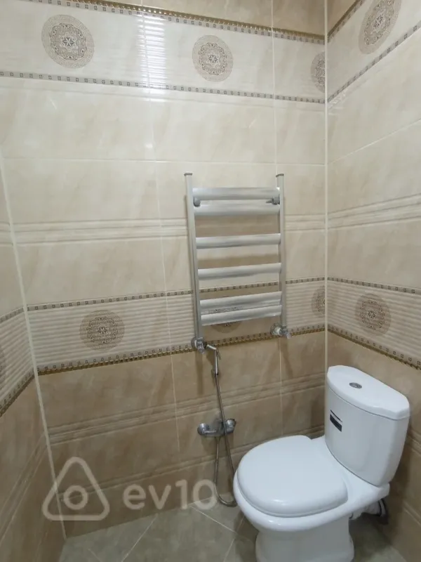 Satılır 4 otaqlı həyət evi 140 m²