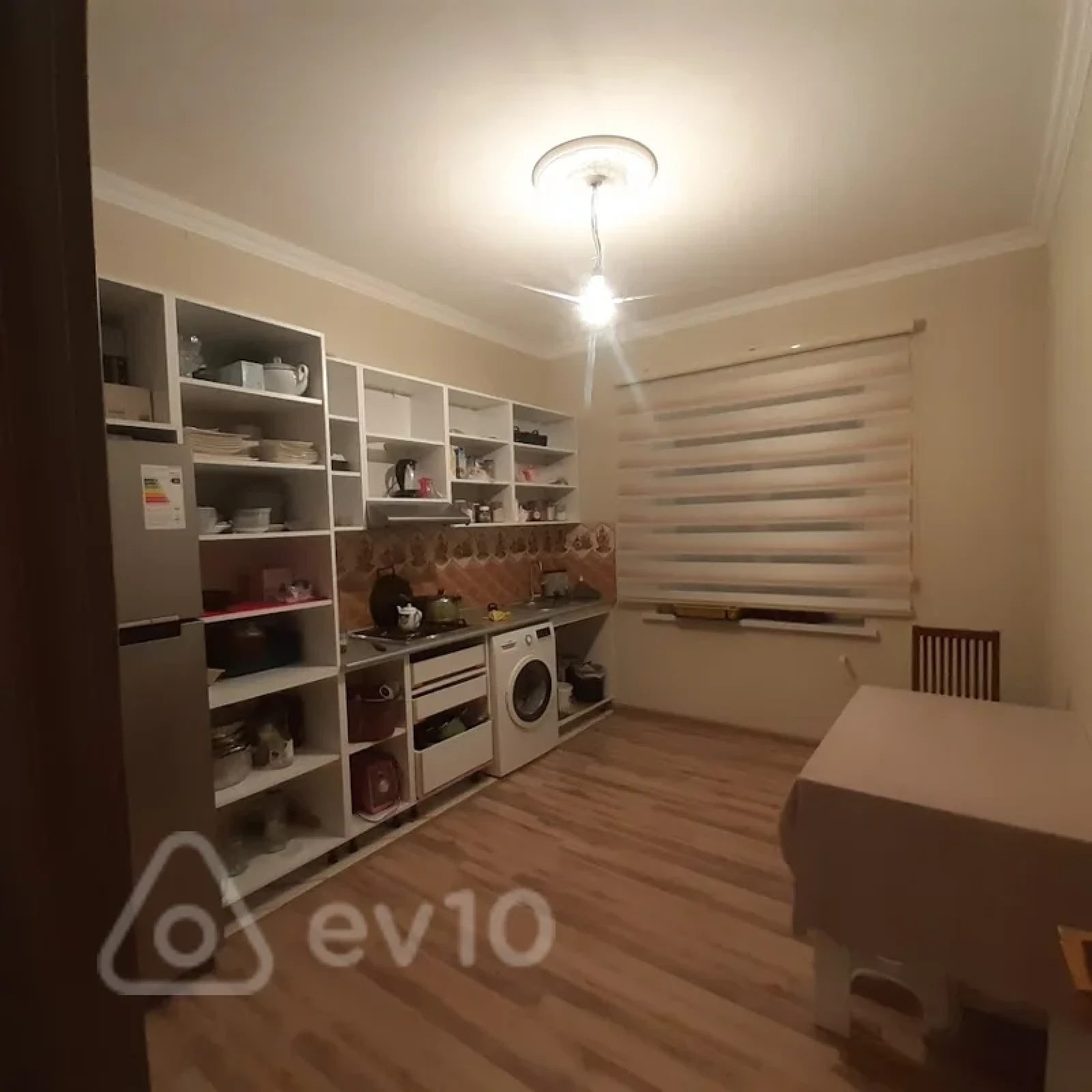 Satılır 4 otaqlı həyət evi 140 m²