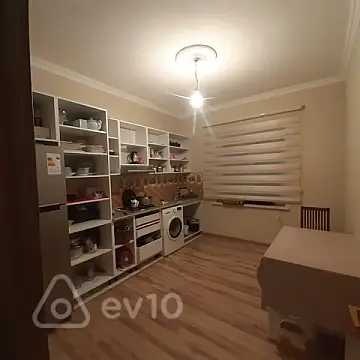 Satılır 4 otaqlı həyət evi 140 m²