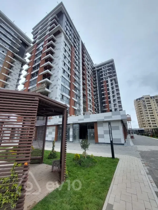 Satılır 2 otaqlı yeni tikili 99 m²