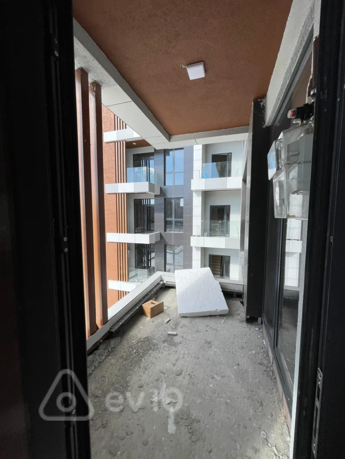 Satılır 2 otaqlı yeni tikili 99 m²