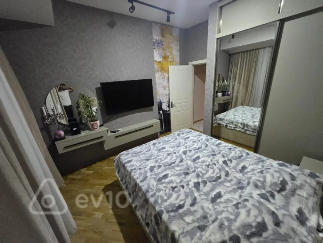 Kirayə verilir 2 otaqlı yeni tikili 60 m²