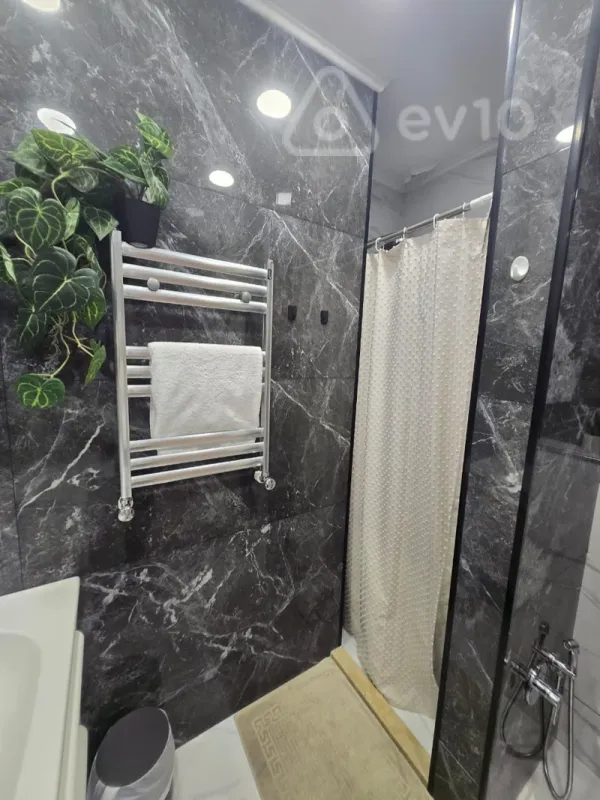 Kirayə verilir 2 otaqlı yeni tikili 60 m²