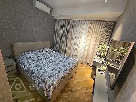 Kirayə verilir 2 otaqlı yeni tikili 60 m²