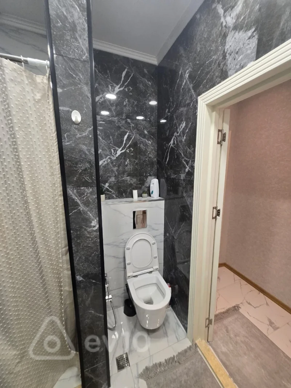 Kirayə verilir 2 otaqlı yeni tikili 60 m²