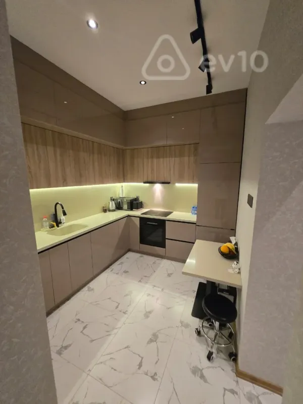 Kirayə verilir 2 otaqlı yeni tikili 60 m²