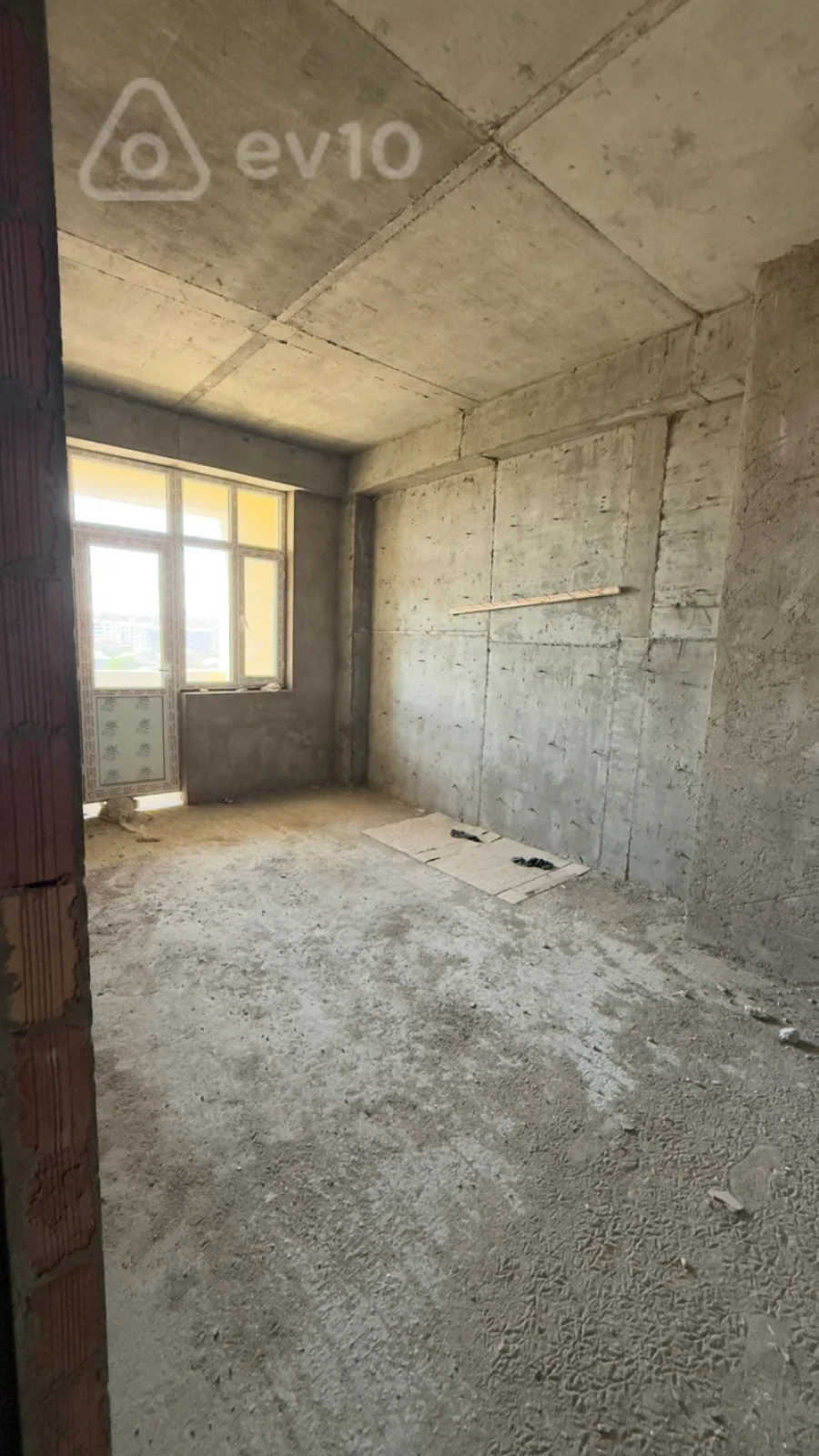 Satılır 2 otaqlı yeni tikili 64 m²