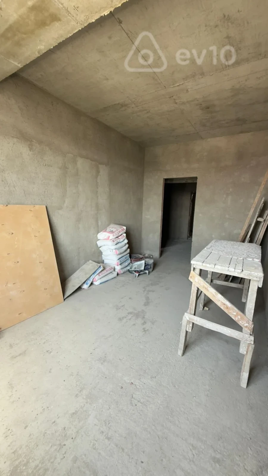 Satılır 2 otaqlı yeni tikili 64 m²