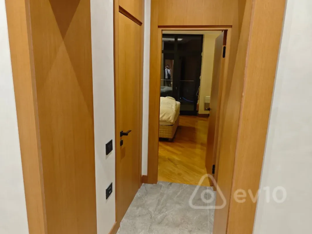 Kirayə verilir 2 otaqlı yeni tikili 70 m²