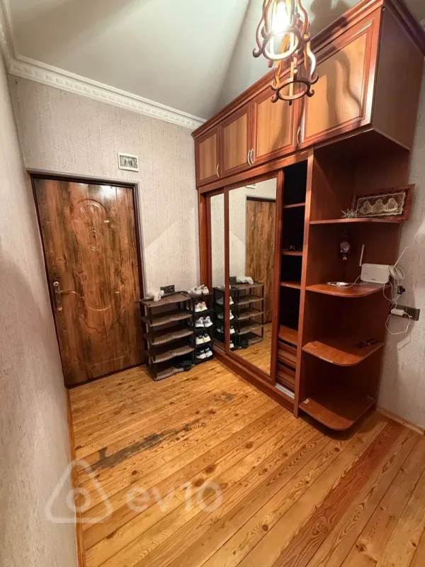 Kirayə verilir 3 otaqlı köhnə tikili 75 m²