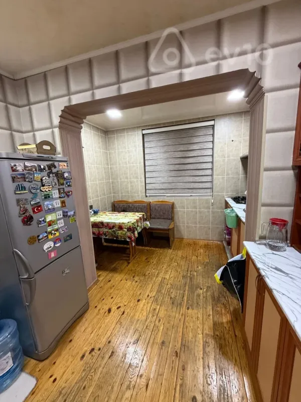 Kirayə verilir 3 otaqlı köhnə tikili 75 m²