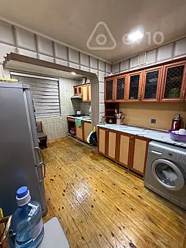 Kirayə verilir 3 otaqlı köhnə tikili 75 m²